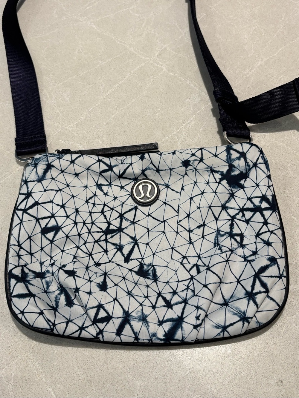 Lululemon Hip To Be Free Crossbody Bag Star Crushed White Blue 2015 Yoga Luxe